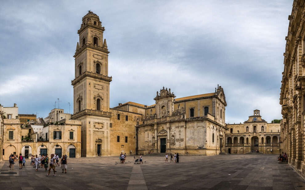 piazza-duomo-lecce-centro-storico-dooid